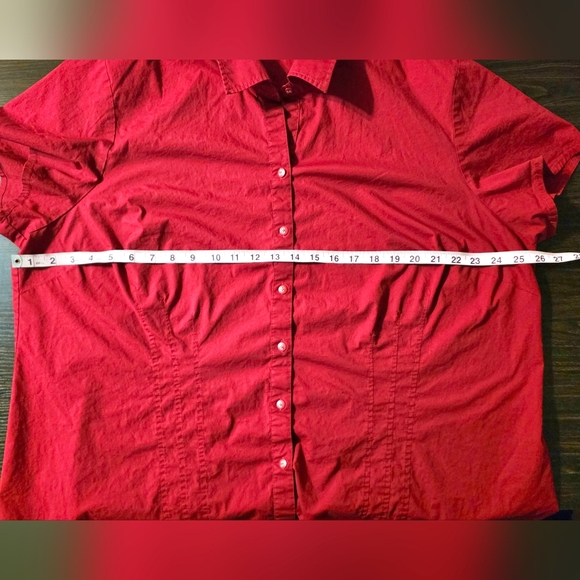 Lane Bryant Red Short Sleeve Button-Up Shirt Size 26/28 - Picture 5 of 6